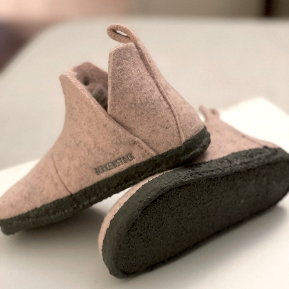 Birkenstock toddler girl size 8